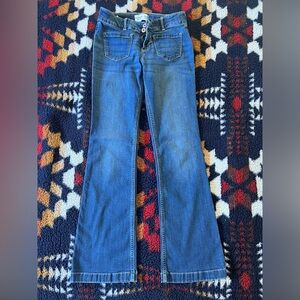 Great condition - daughter outgrew - size 15/16